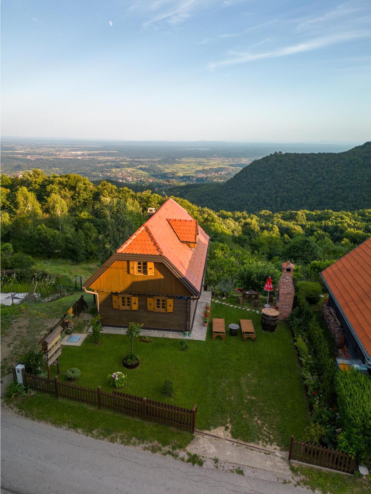 Villa Kuca Za Odmor Poljanica Okicka Jastrebarsko Exterior foto
